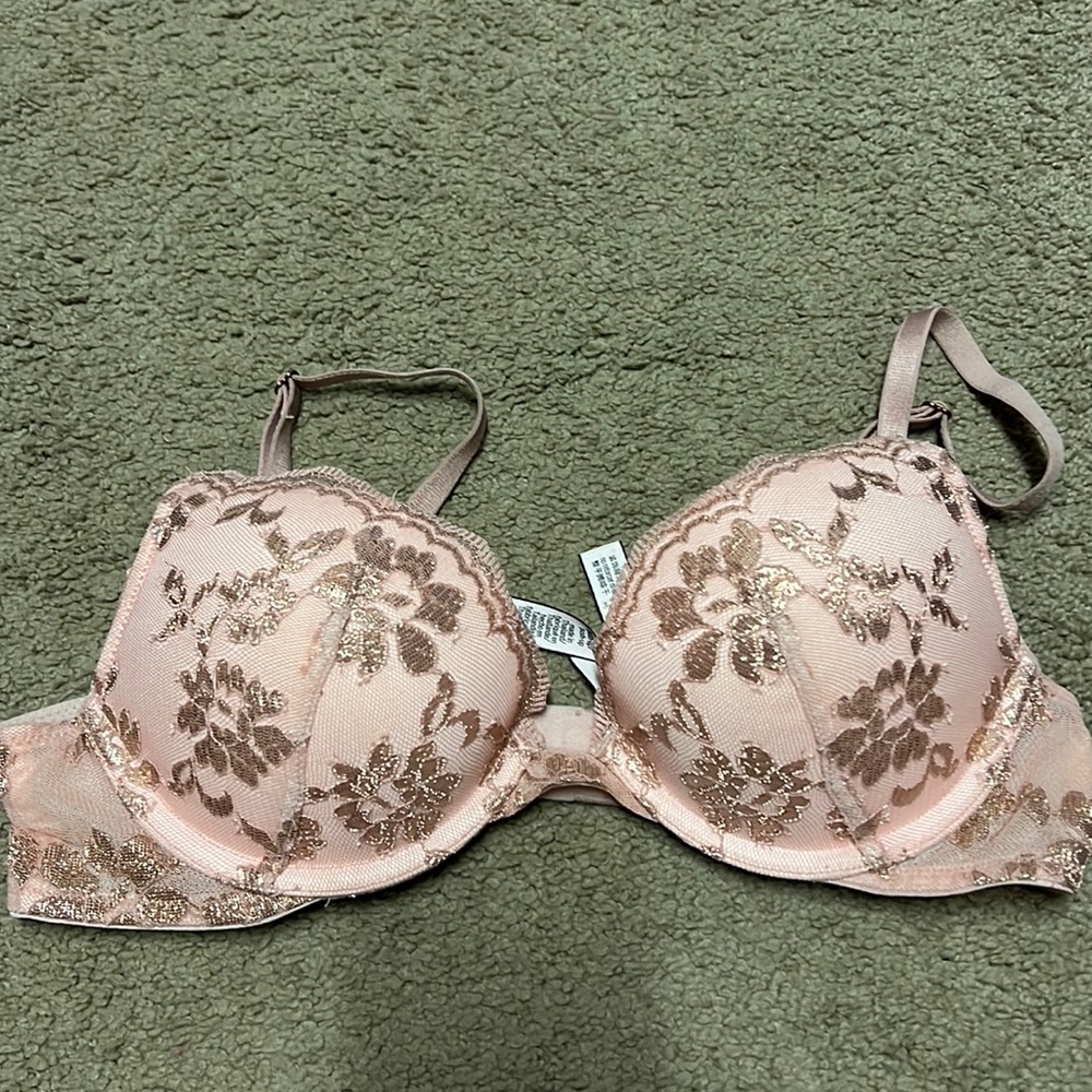 Excellent condition Victorias Secret dream angels size 32b